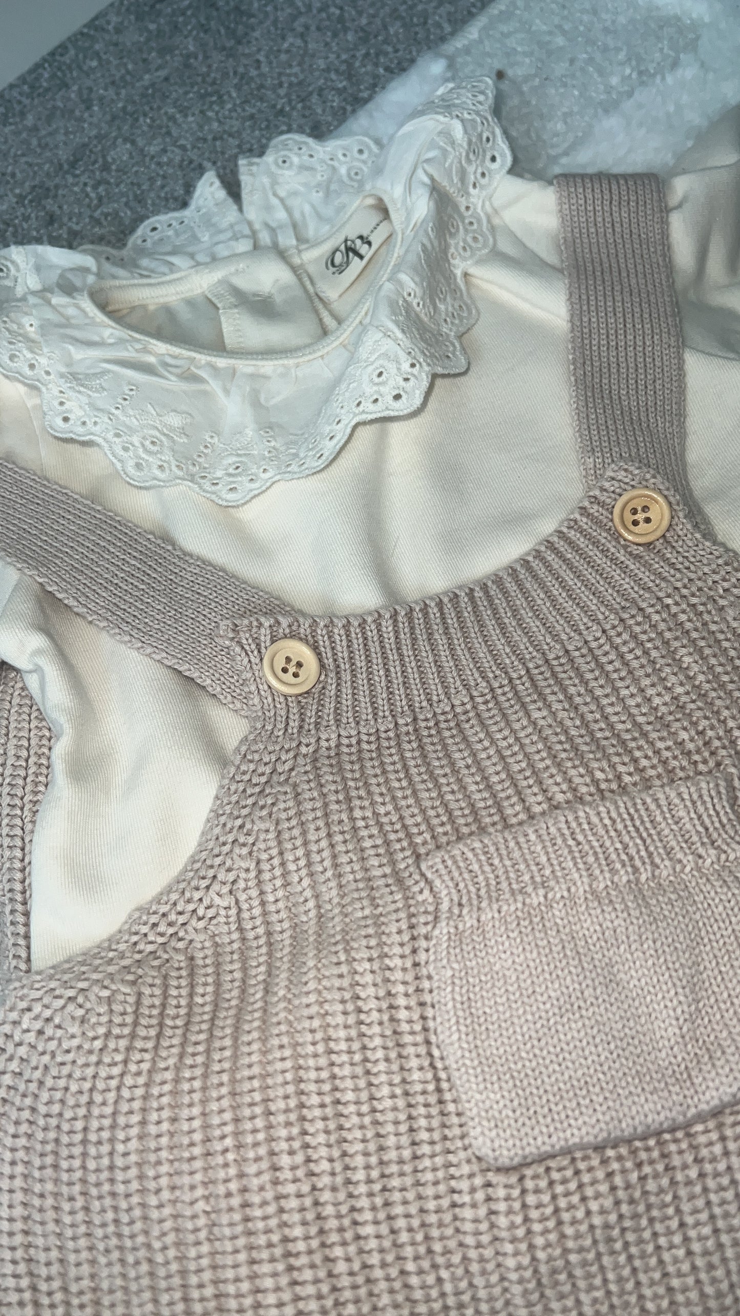 Cream lace collar top